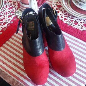 Dolce Vita Red and Black Heeled Boots with Modern Design
